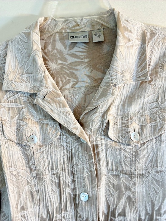 Chico’s Lightweight Jacket/Button Up Top - Picture 2 of 11